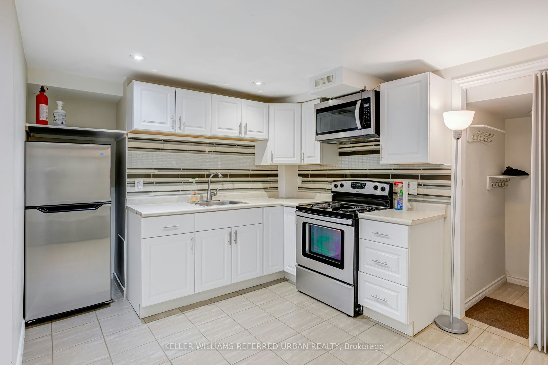 718 Edgewood Road S, Pickering, ON, L1V 2Z6 - 5