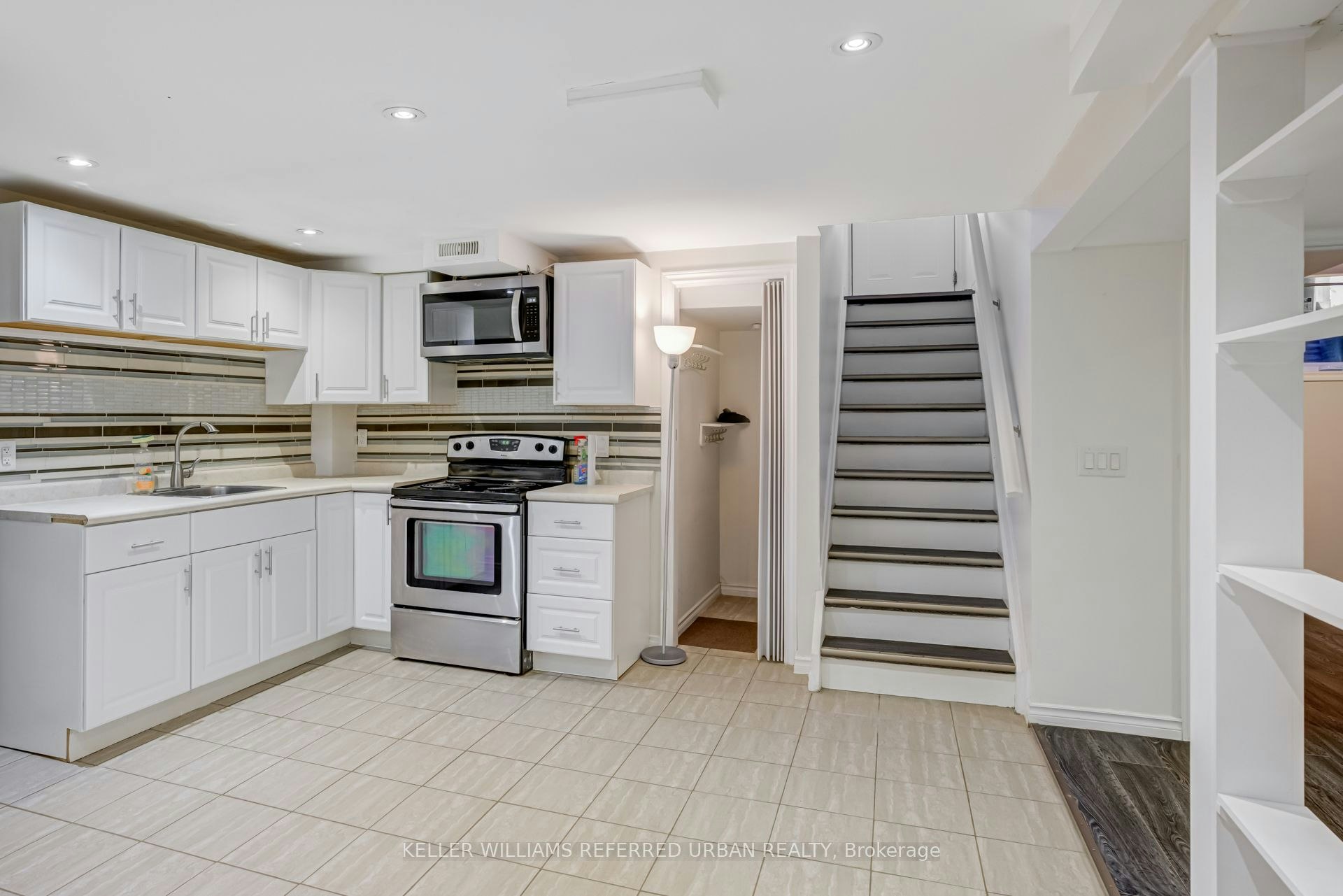 718 Edgewood Road S, Pickering, ON, L1V 2Z6 - 8