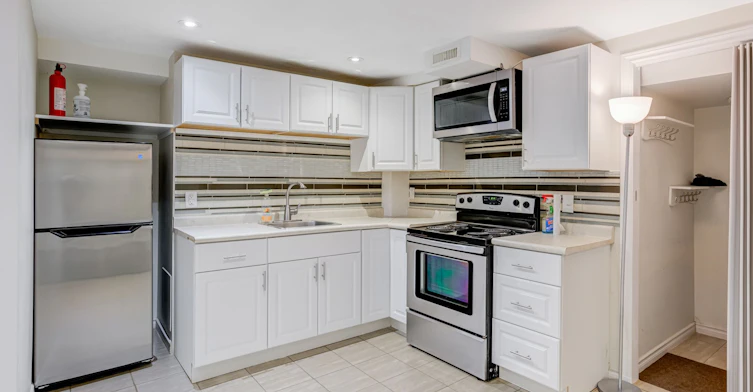 718 Edgewood Road S, Pickering, ON, L1V 2Z6 - 5
