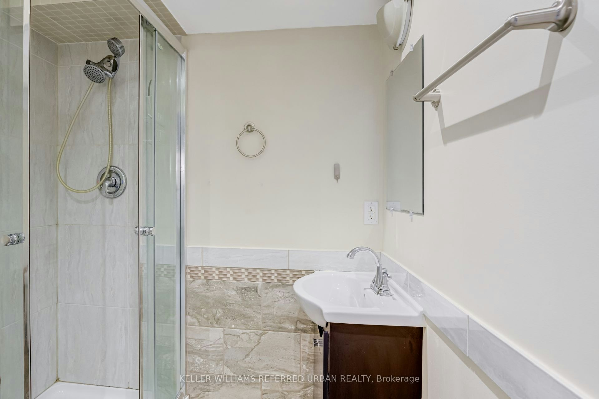 718 Edgewood Road S, Pickering, ON, L1V 2Z6 - 17