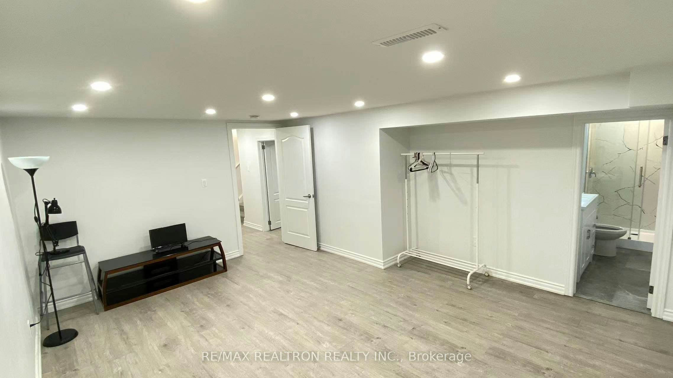 BSMT-6 Cudham Drive, Toronto, ON, M1S 3J6 - 7