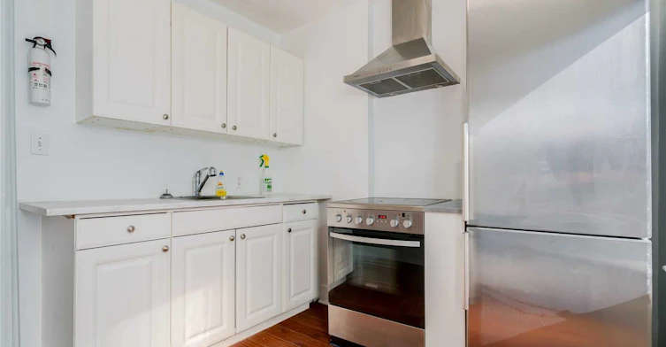 2nd Fl-1001 Kingston Road, Toronto, ON, M4E 1T3 - 10