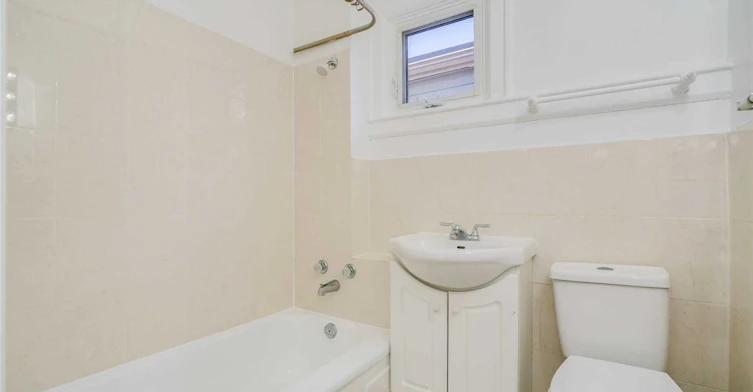 2nd Fl-1001 Kingston Road, Toronto, ON, M4E 1T3 - 8