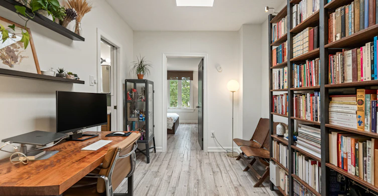 324 Kenilworth Avenue, Toronto, ON, M4L 3S8 - 21