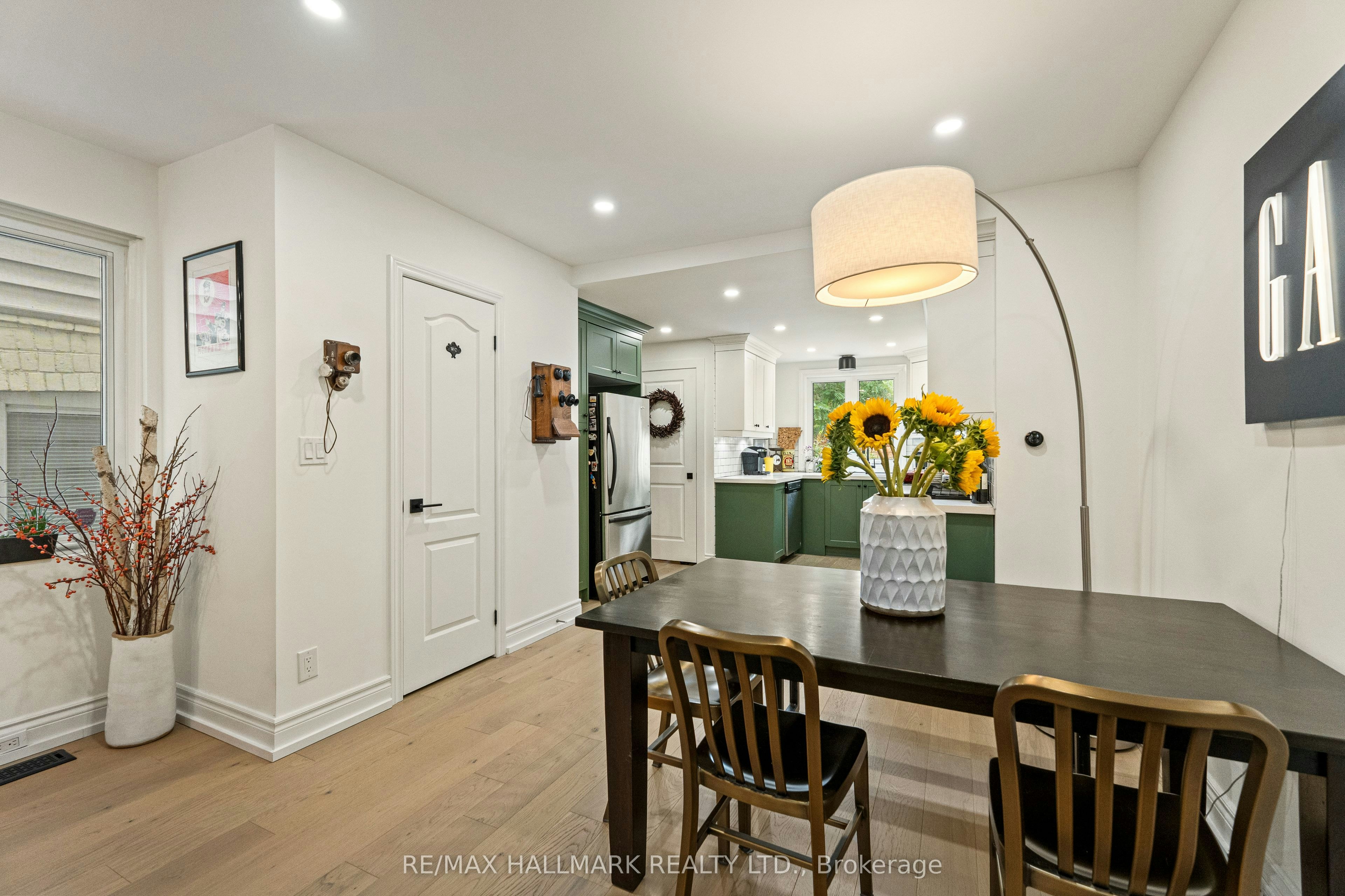 324 Kenilworth Avenue, Toronto, ON, M4L 3S8 - 13
