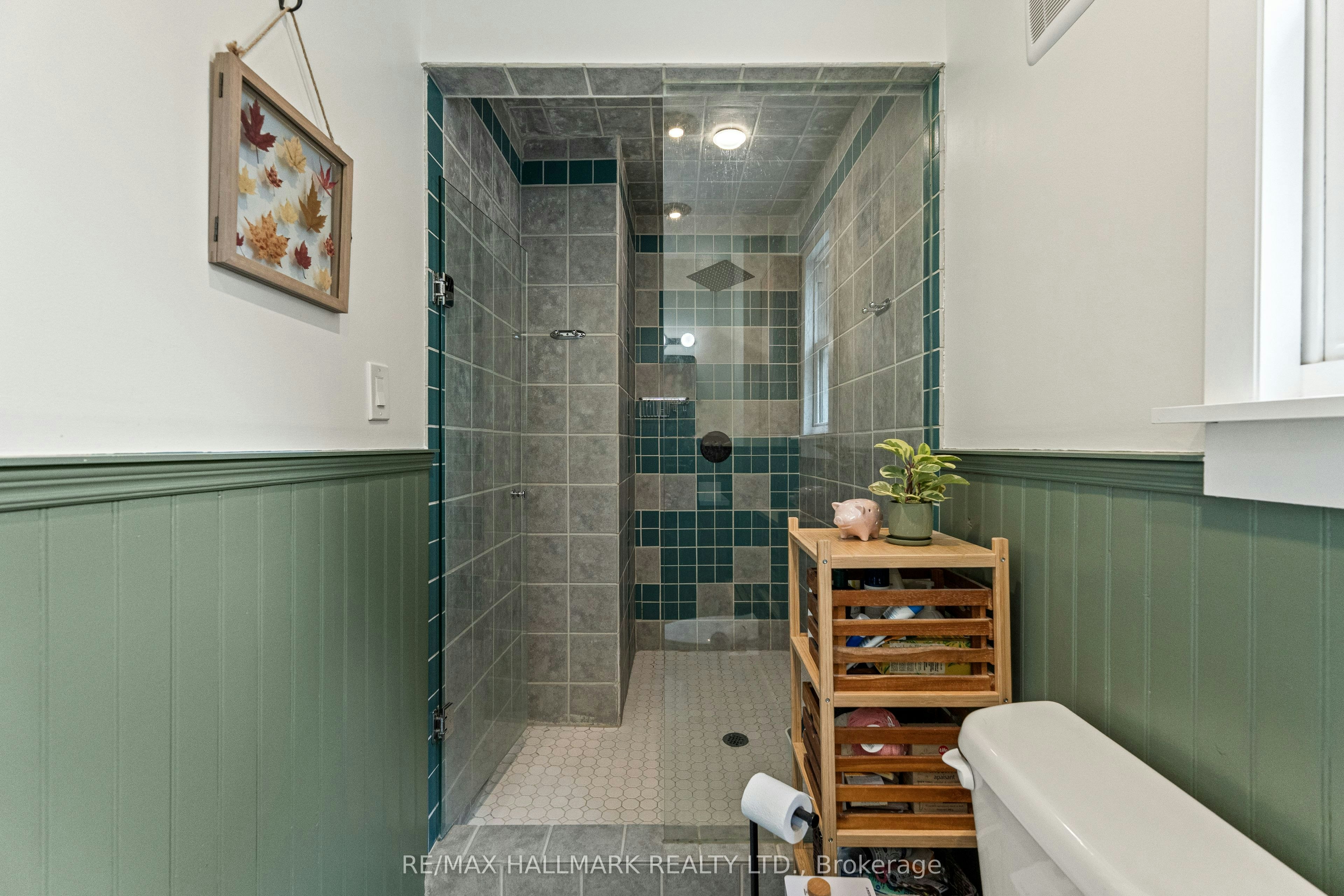 324 Kenilworth Avenue, Toronto, ON, M4L 3S8 - 29