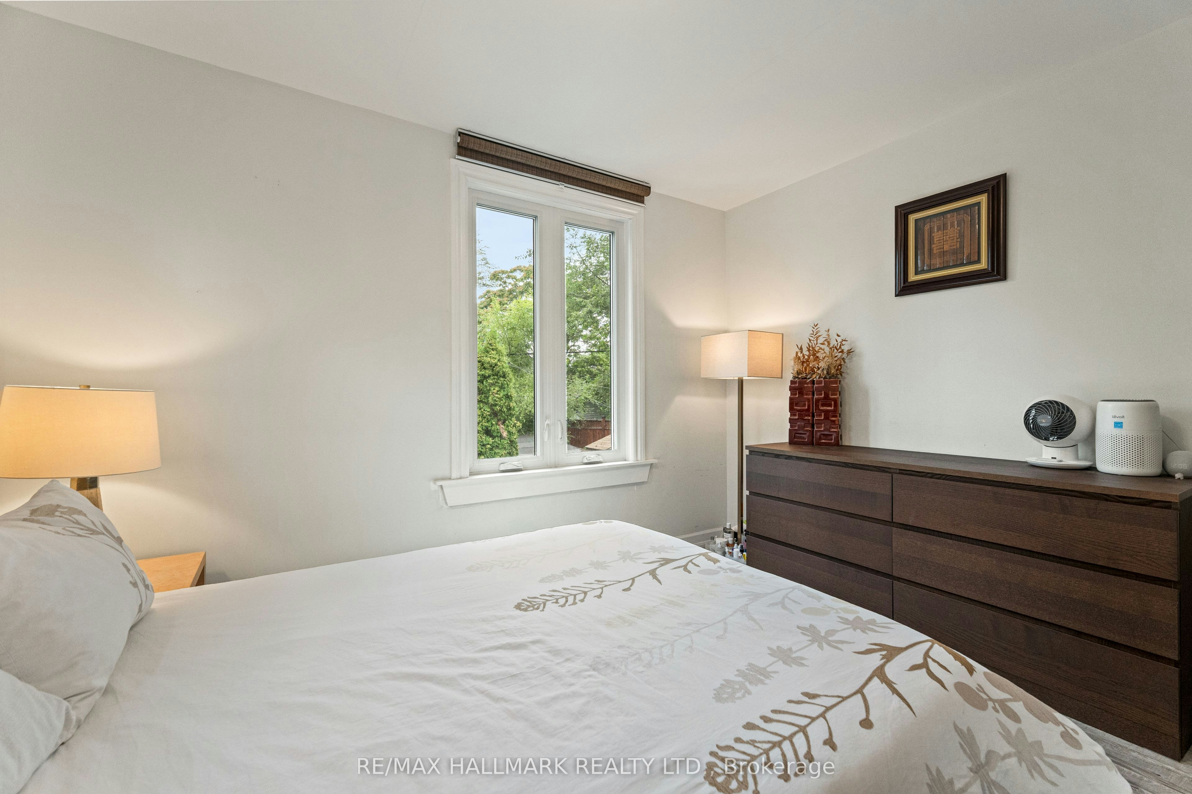 324 Kenilworth Avenue, Toronto, ON, M4L 3S8 - 24