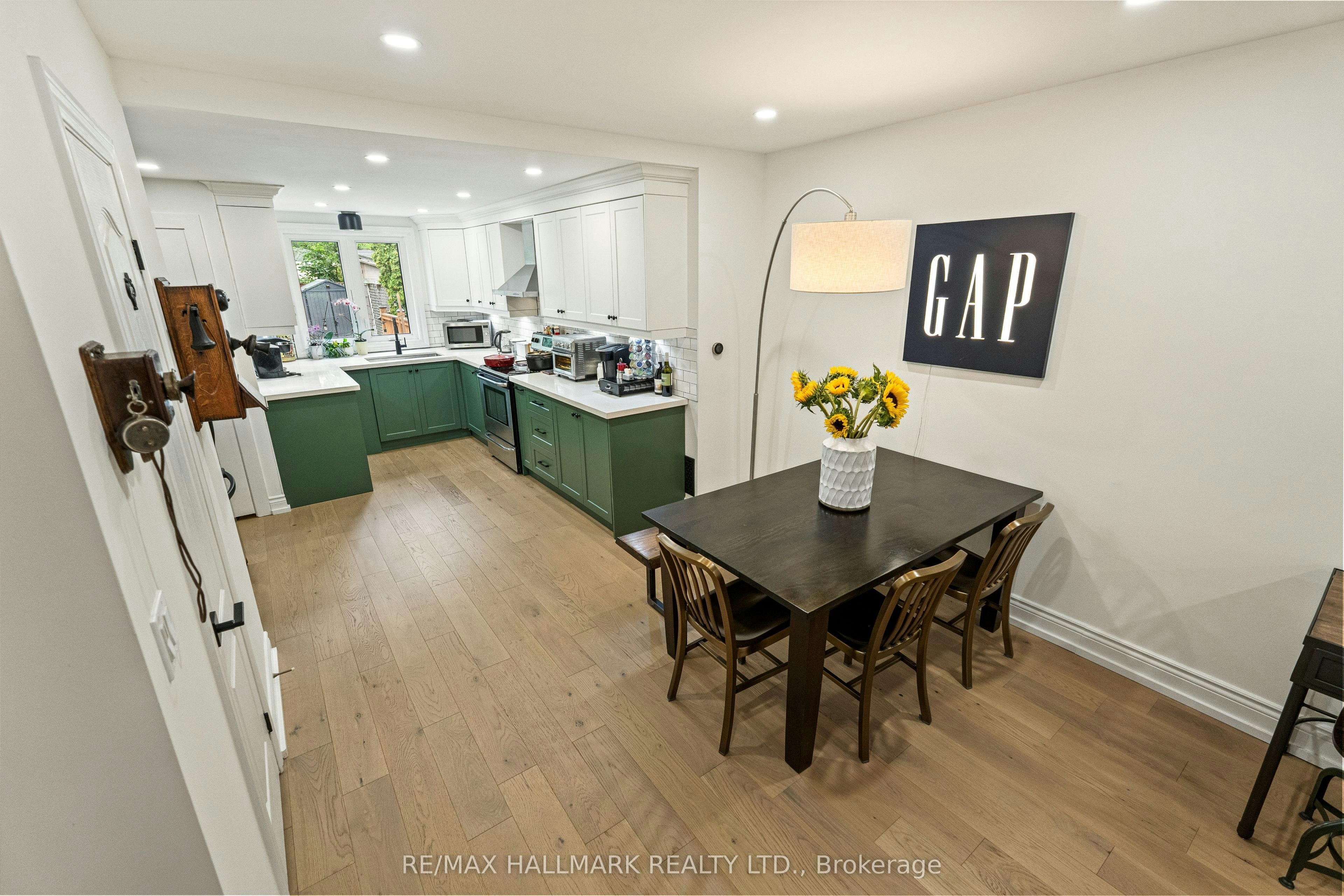 324 Kenilworth Avenue, Toronto, ON, M4L 3S8 - 14