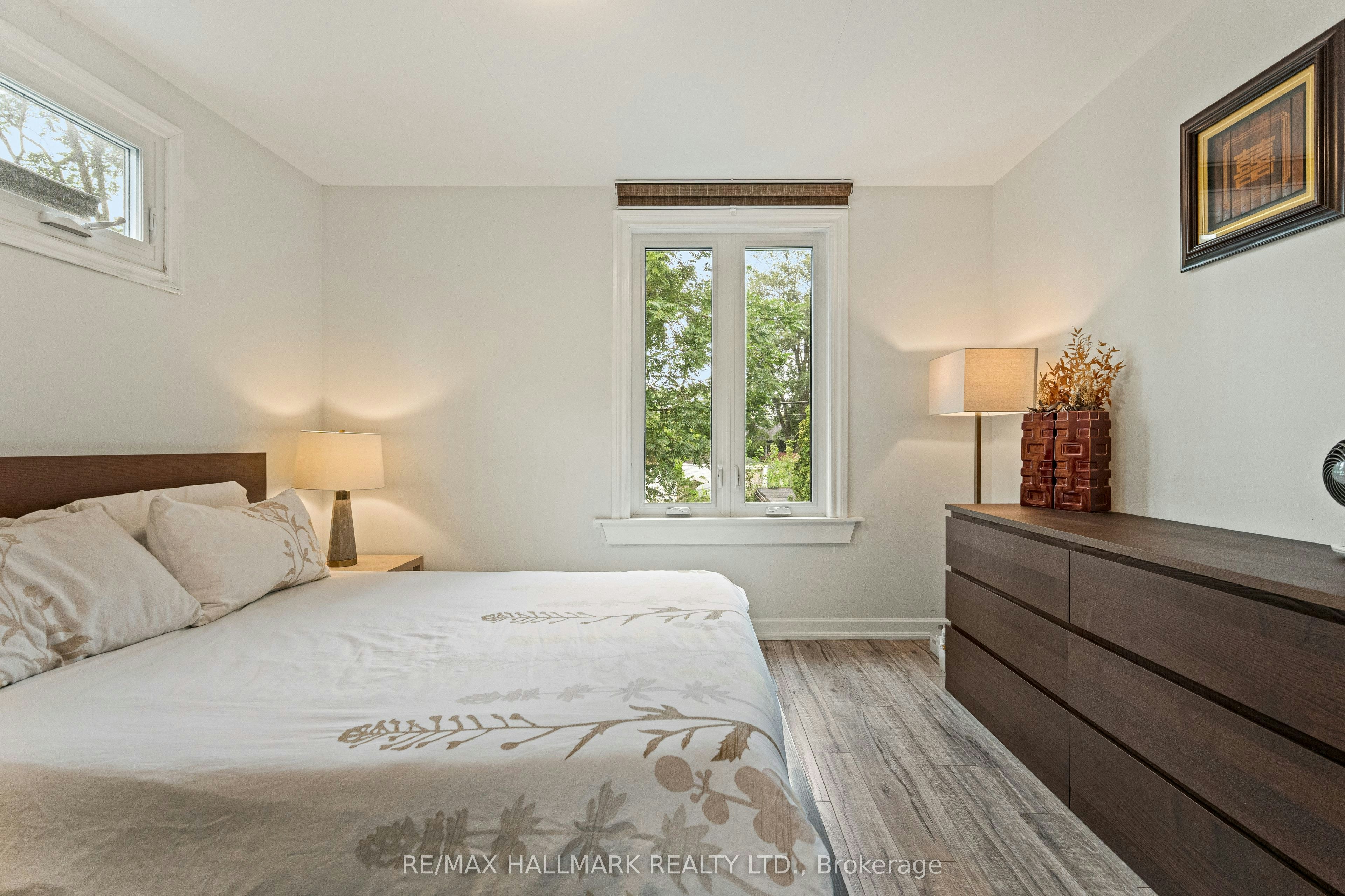 324 Kenilworth Avenue, Toronto, ON, M4L 3S8 - 23