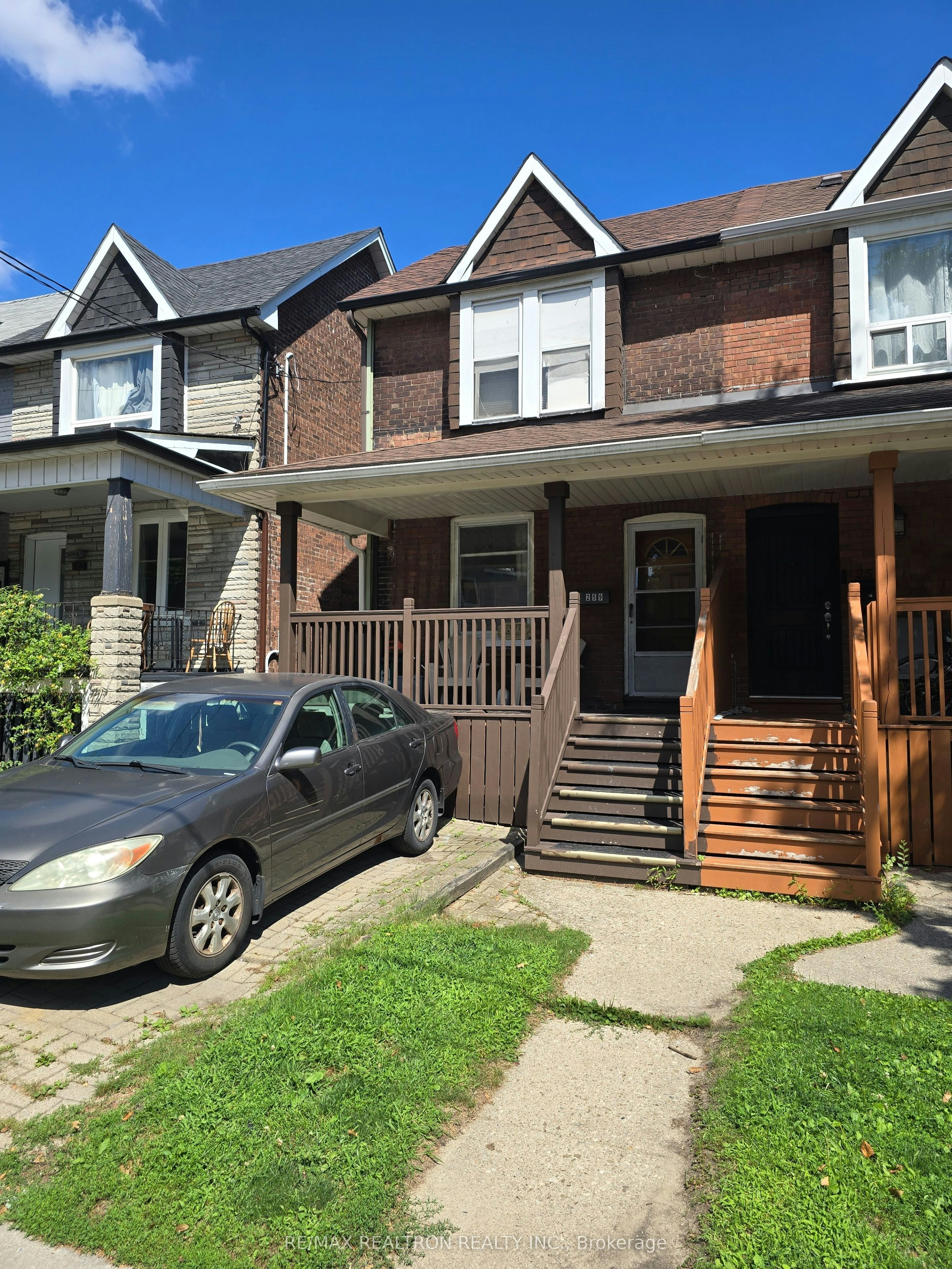 259 Woodbine Avenue, Toronto, ON, M4L 3P3