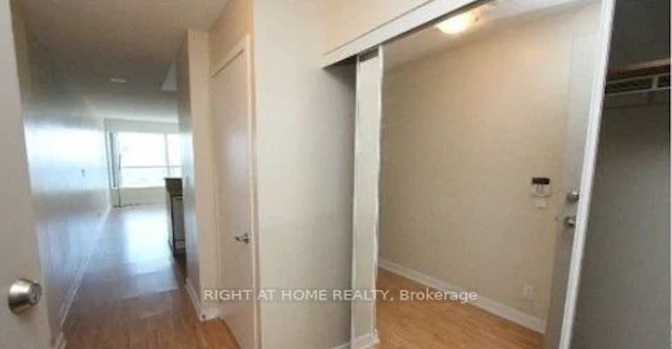 2016-36 Lee Centre Drive, Toronto, ON, M1H 3K2 - 4
