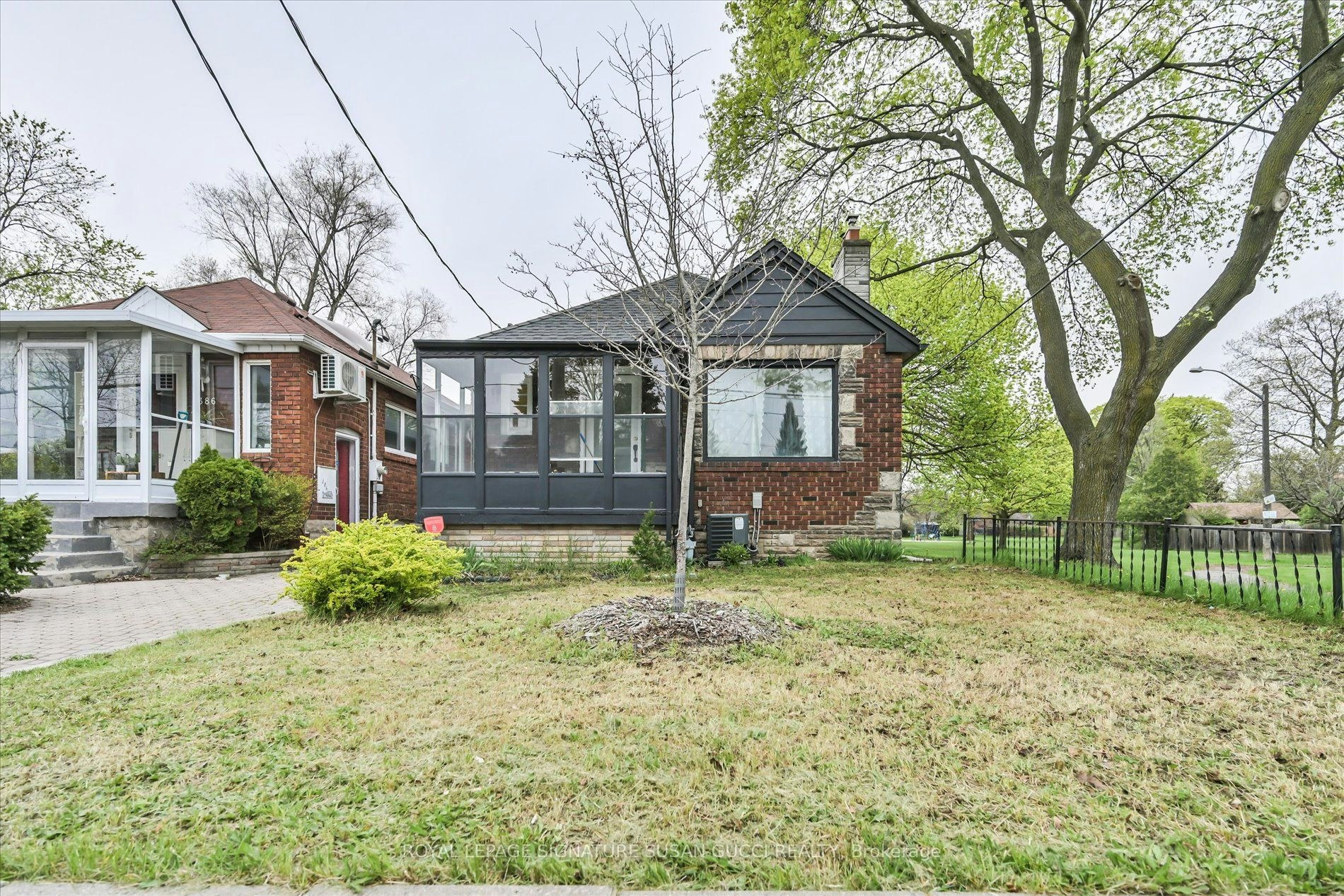 388 O'connor Drive, Toronto, ON, M4J 2W1