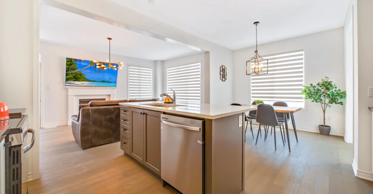 3358 Marchington Square, Pickering, ON, L1X 0N1 - 12
