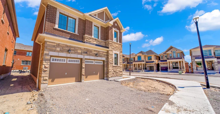 3358 Marchington Square, Pickering, ON, L1X 0N1 - 5