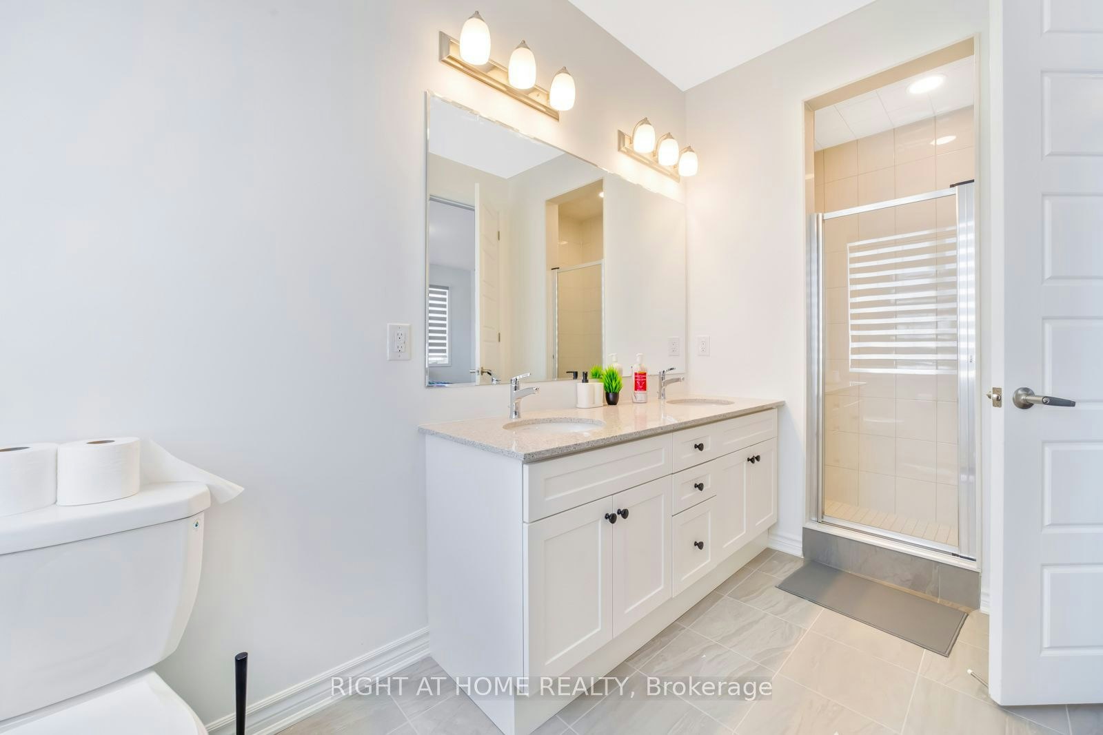 3358 Marchington Square, Pickering, ON, L1X 0N1 - 23