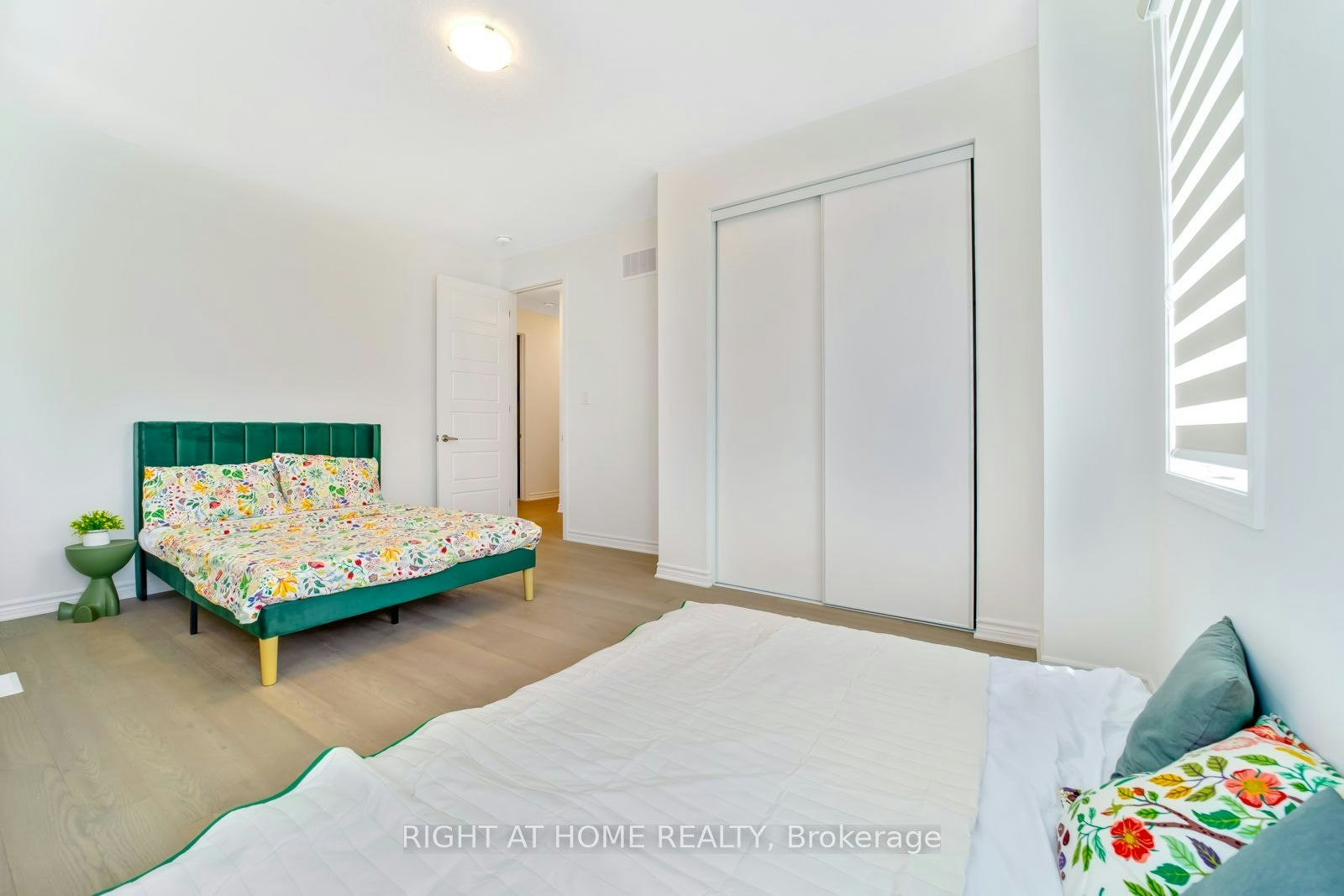 3358 Marchington Square, Pickering, ON, L1X 0N1 - 26