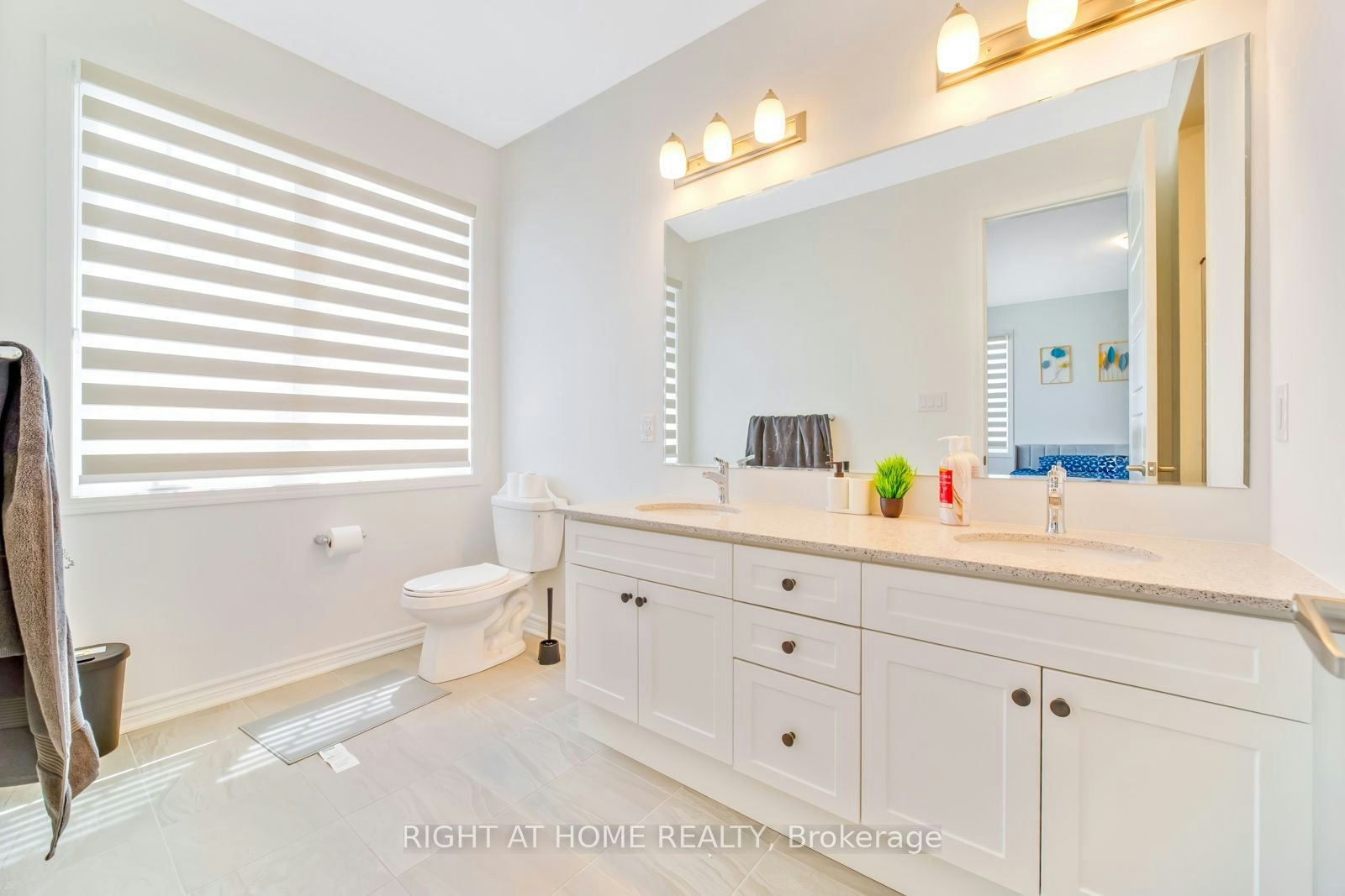 3358 Marchington Square, Pickering, ON, L1X 0N1 - 22