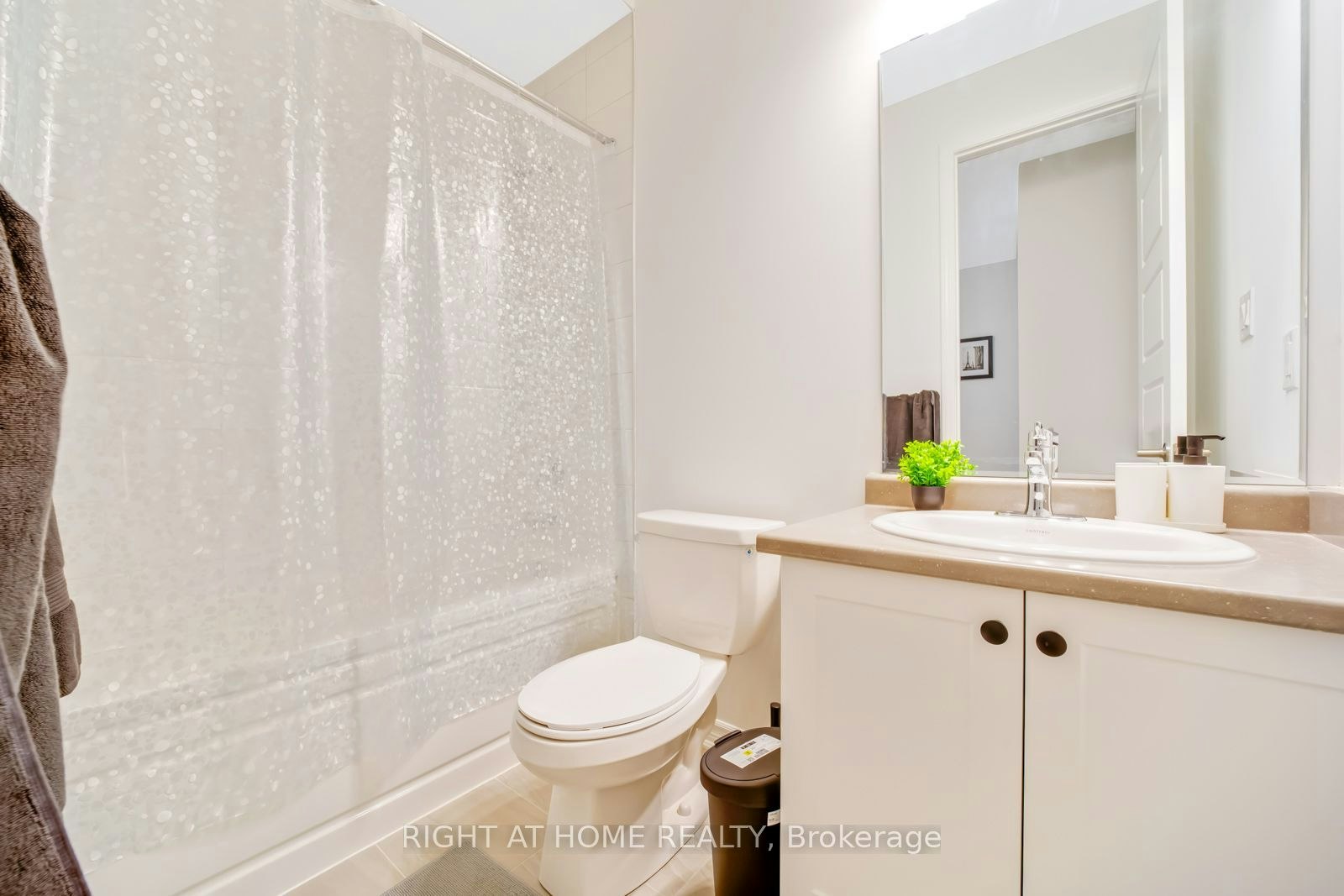 3358 Marchington Square, Pickering, ON, L1X 0N1 - 28