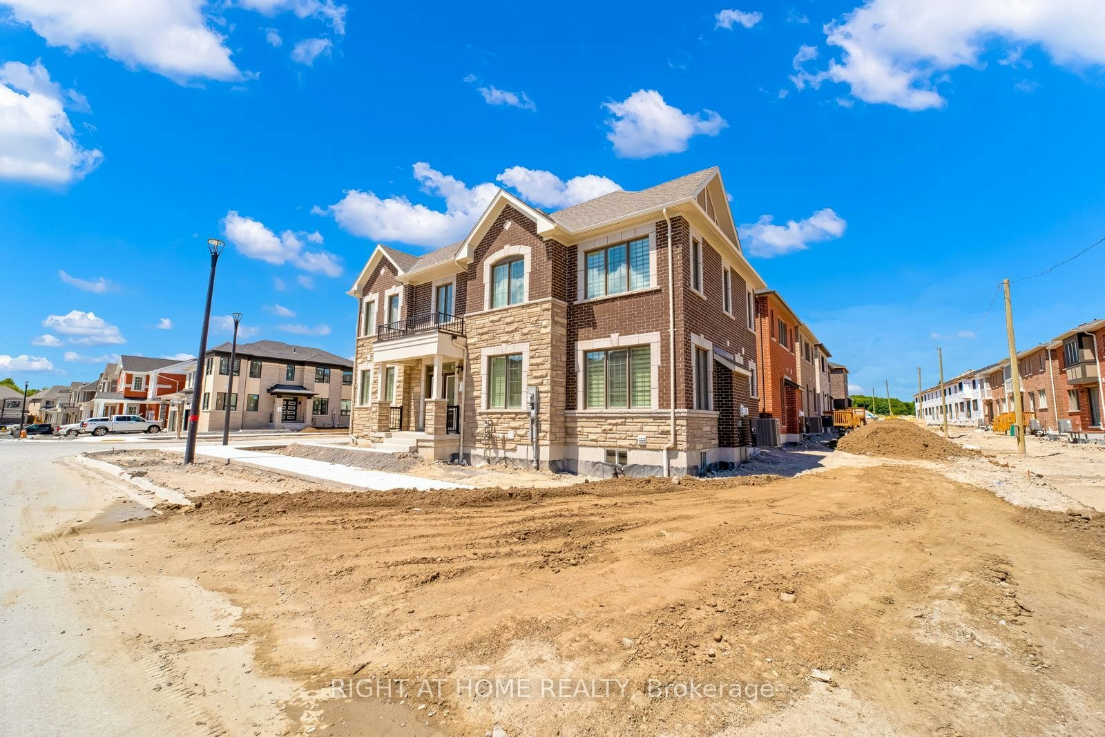 3358 Marchington Square, Pickering, ON, L1X 0N1