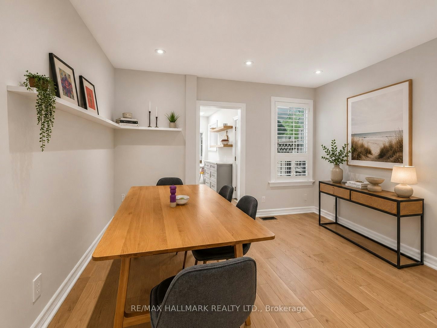 40 Corley Avenue, Toronto, ON, M4E 1T9 - 7