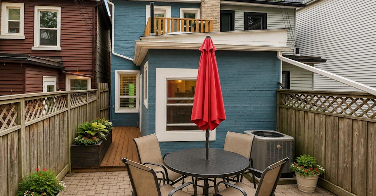 40 Corley Avenue, Toronto, ON, M4E 1T9 - 26