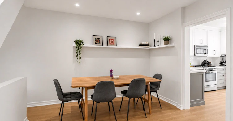 40 Corley Avenue, Toronto, ON, M4E 1T9 - 8