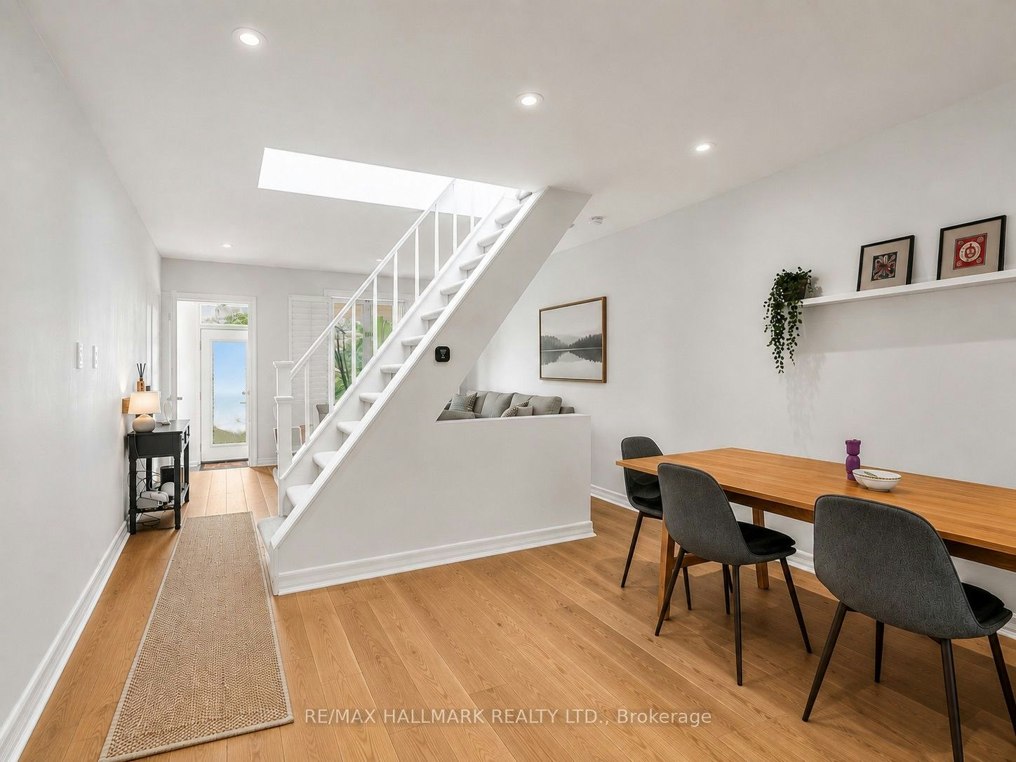 40 Corley Avenue, Toronto, ON, M4E 1T9 - 9