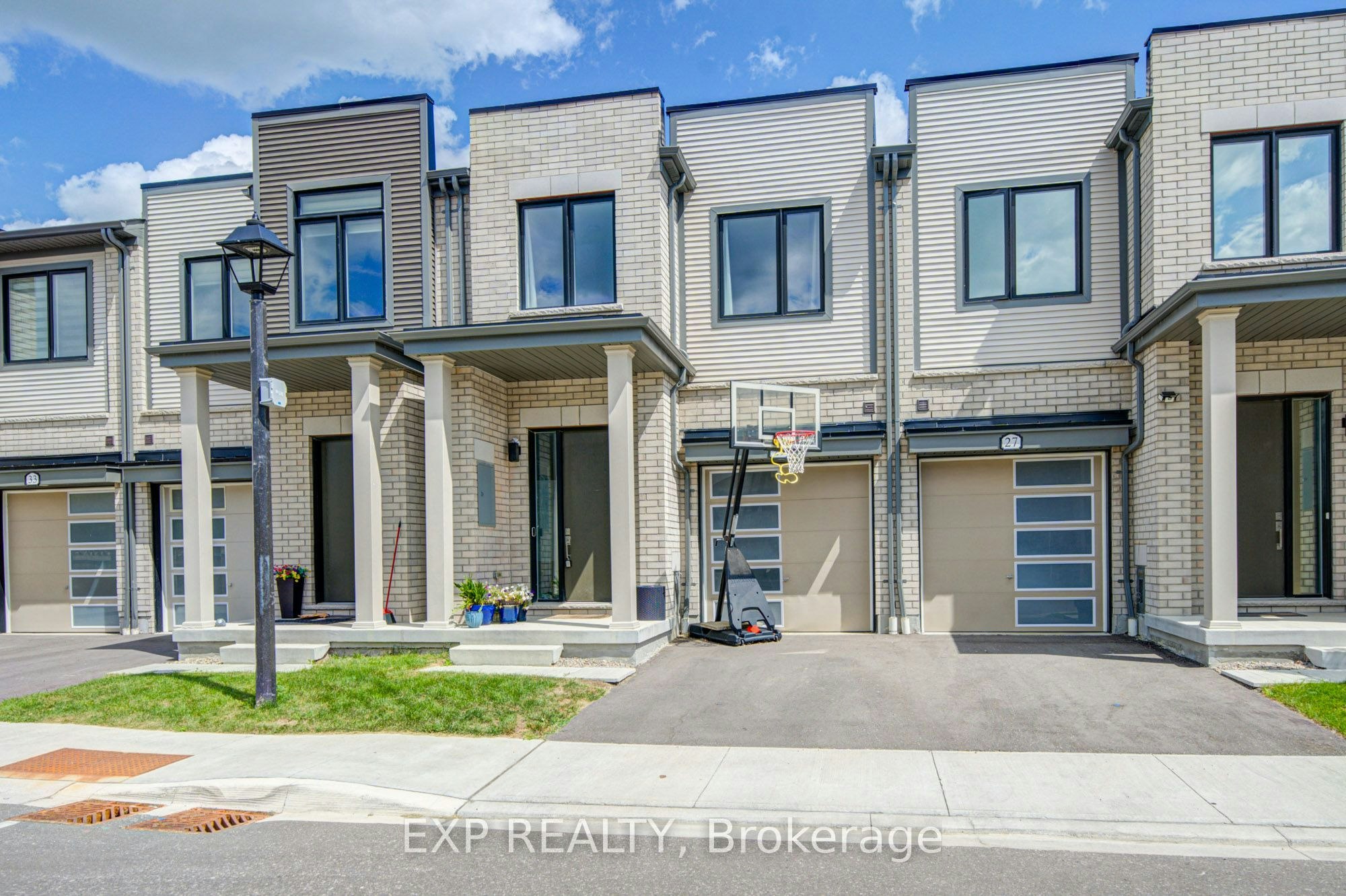 29 Sorbara Way, Whitby, ON, L1M 0M4