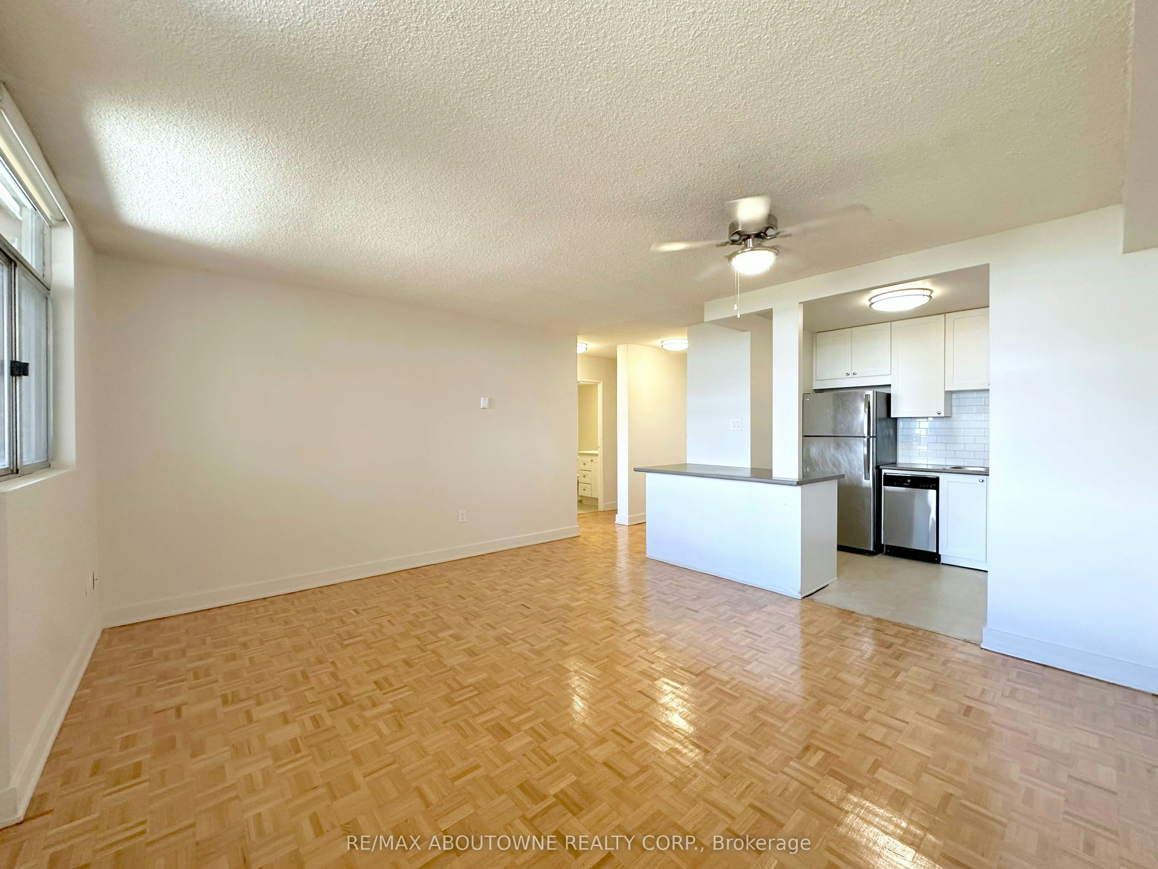 1602-30 Denton Avenue, Toronto, ON, M1L 4P2 - 3