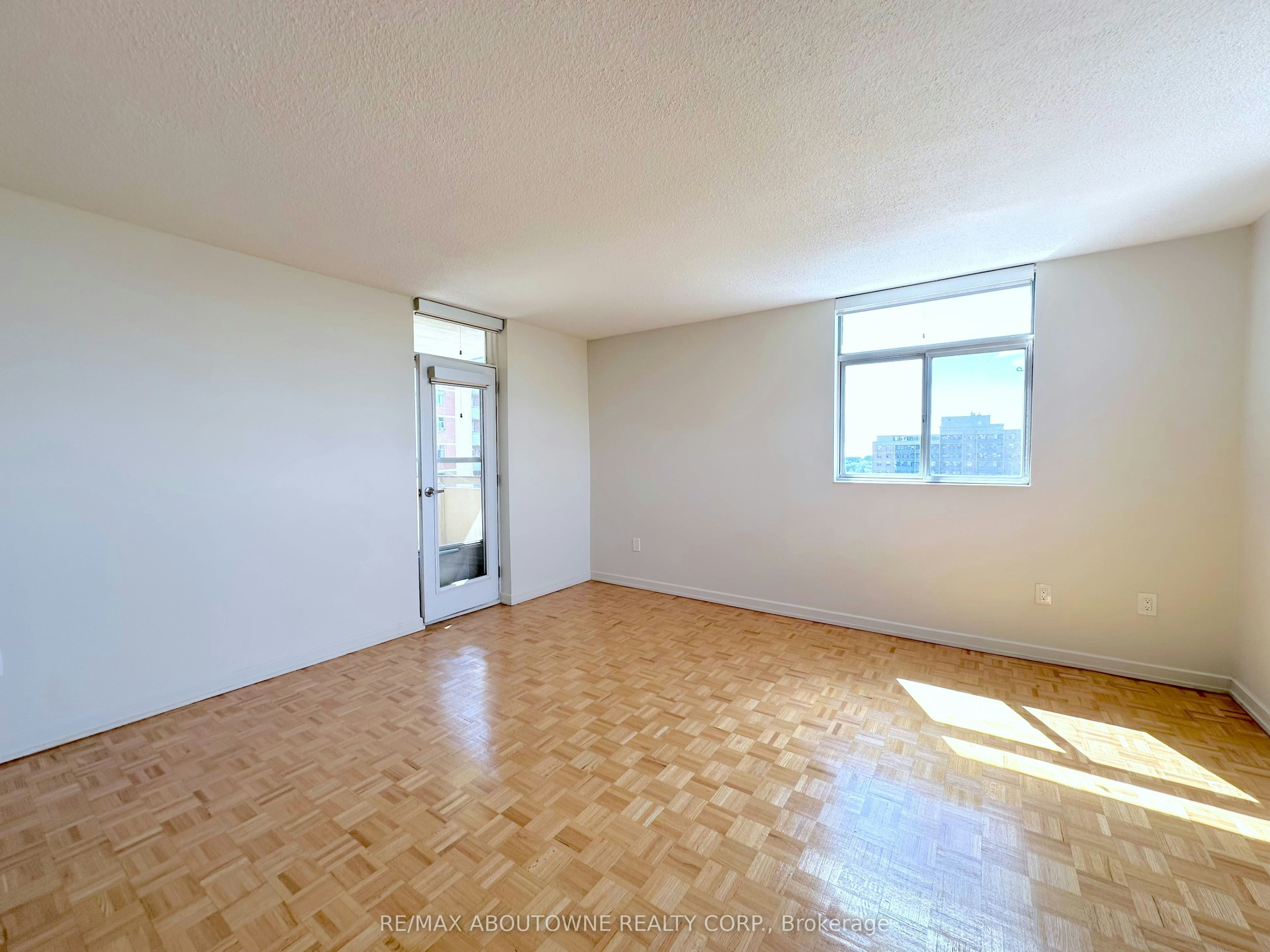 1524-30 Denton Avenue, Toronto, ON, M1L 4P2 - 3