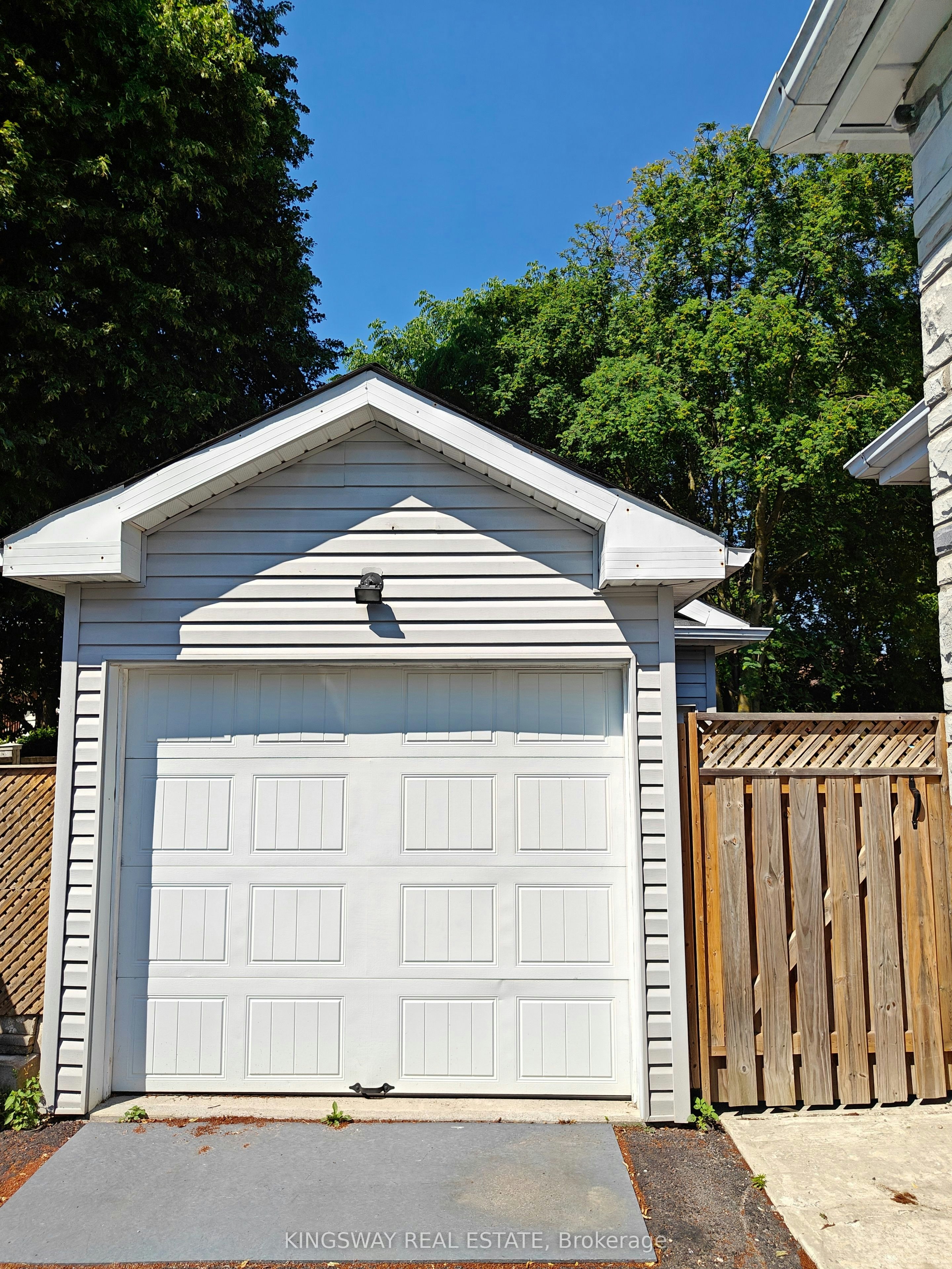 848 Grierson Street, Oshawa, ON, L1G 5J9 - 16