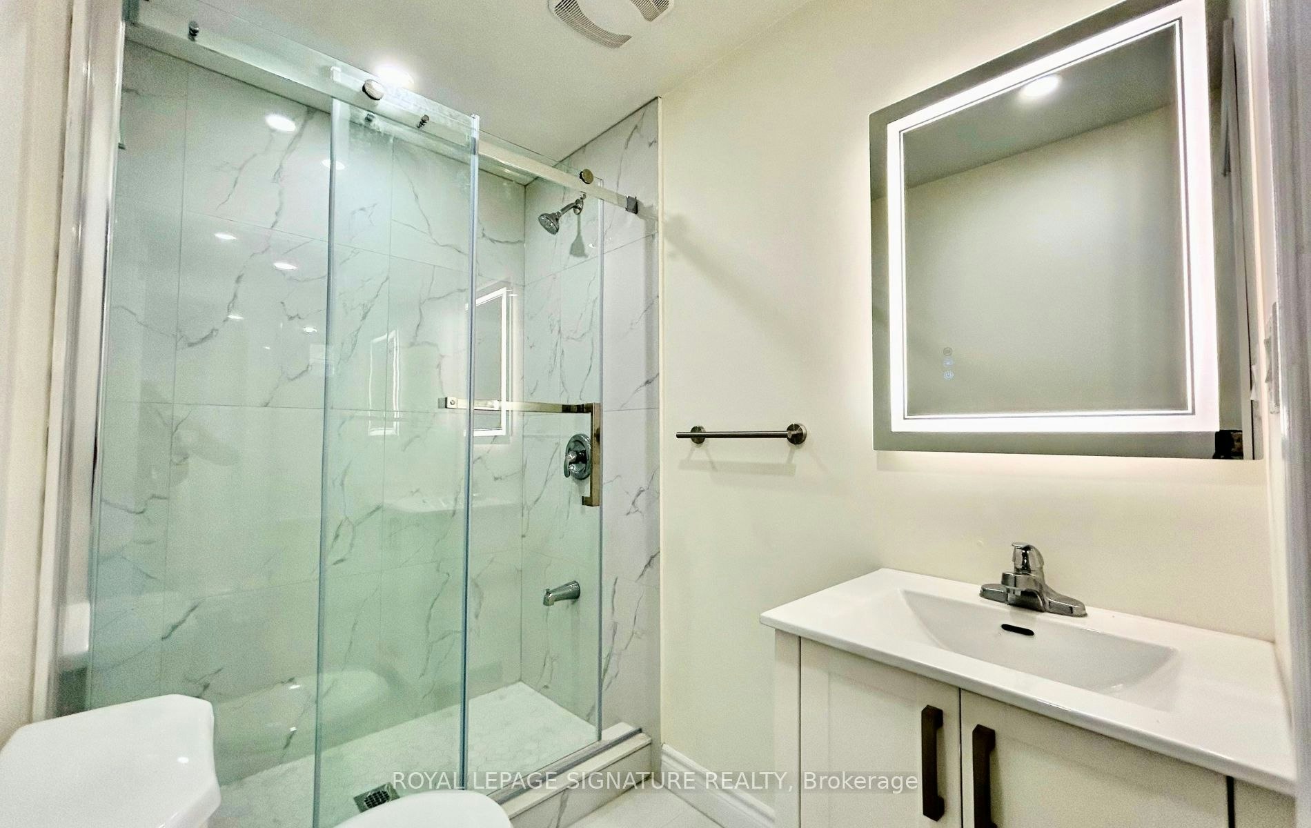Bsmt-214 Flood Avenue, Clarington, ON, L1B 0W6 - 5