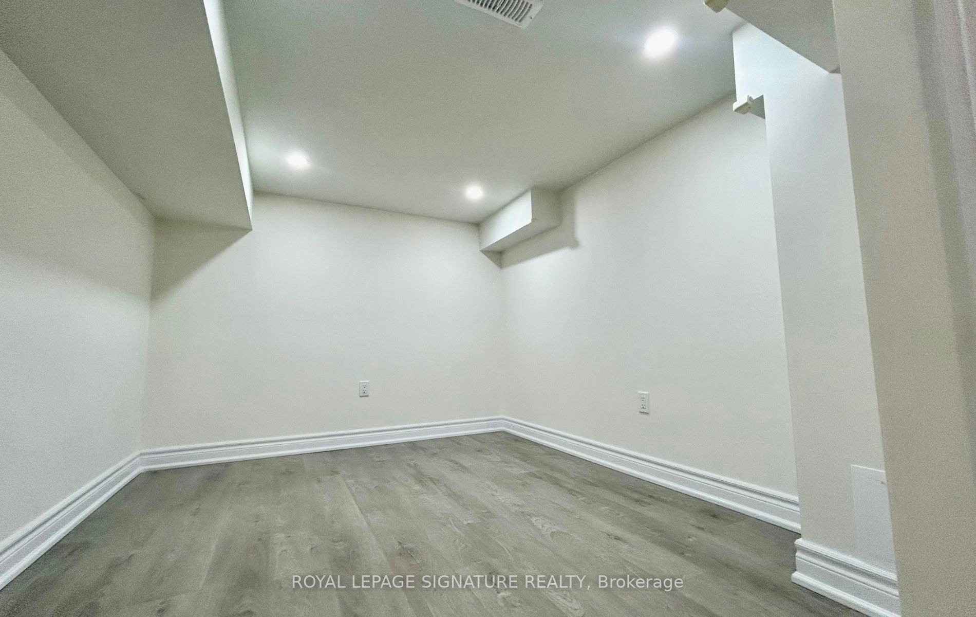 Bsmt-214 Flood Avenue, Clarington, ON, L1B 0W6 - 8