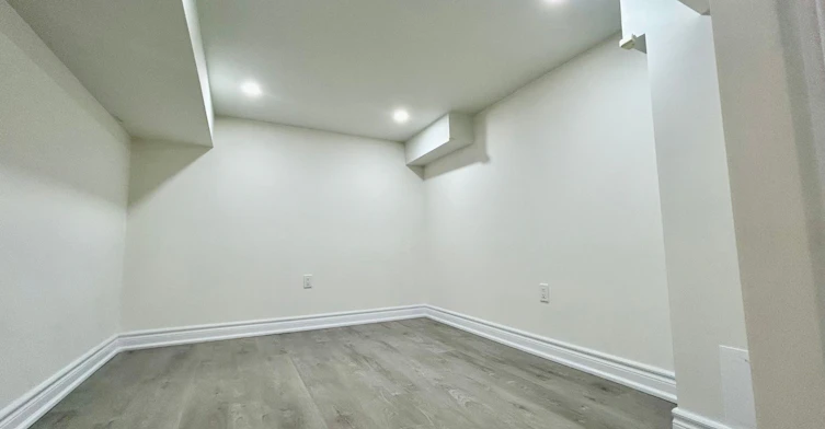 Bsmt-214 Flood Avenue, Clarington, ON, L1B 0W6 - 8