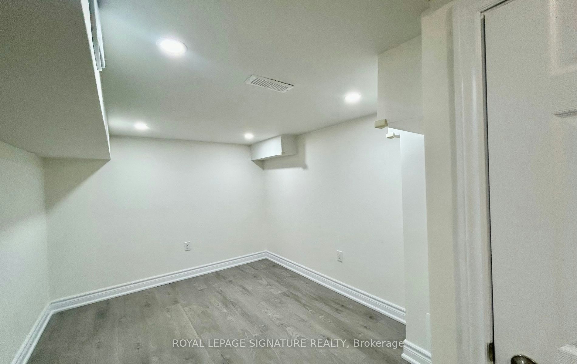 Bsmt-214 Flood Avenue, Clarington, ON, L1B 0W6 - 9