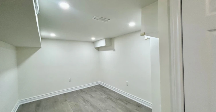 Bsmt-214 Flood Avenue, Clarington, ON, L1B 0W6 - 9