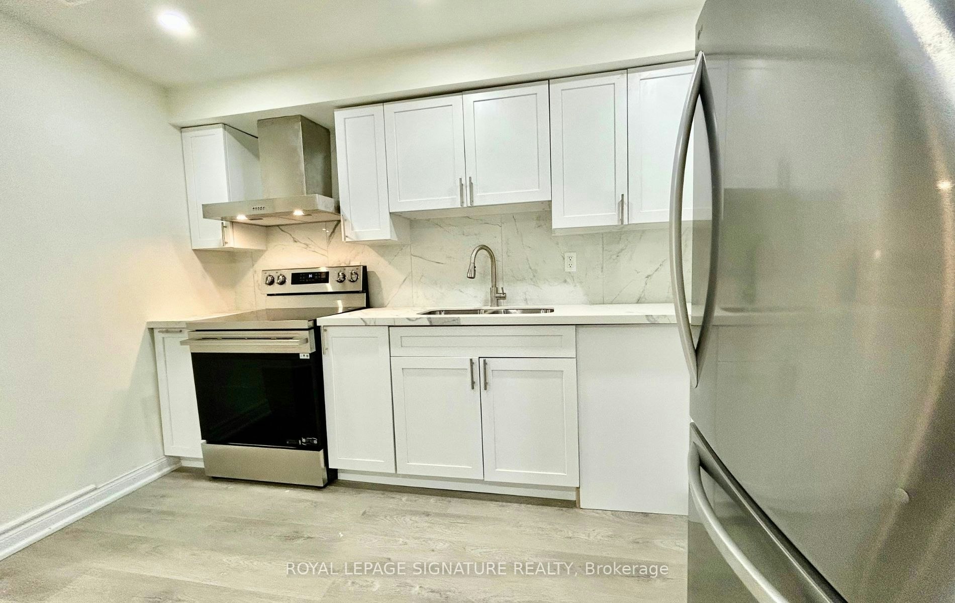 Bsmt-214 Flood Avenue, Clarington, ON, L1B 0W6 - 4