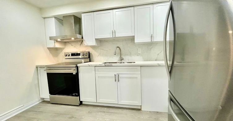 Bsmt-214 Flood Avenue, Clarington, ON, L1B 0W6 - 4