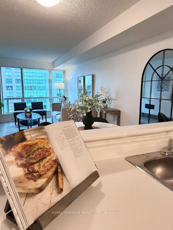 2110-18 Lee Centre Drive, Toronto, ON, M1H 3H5 - 4