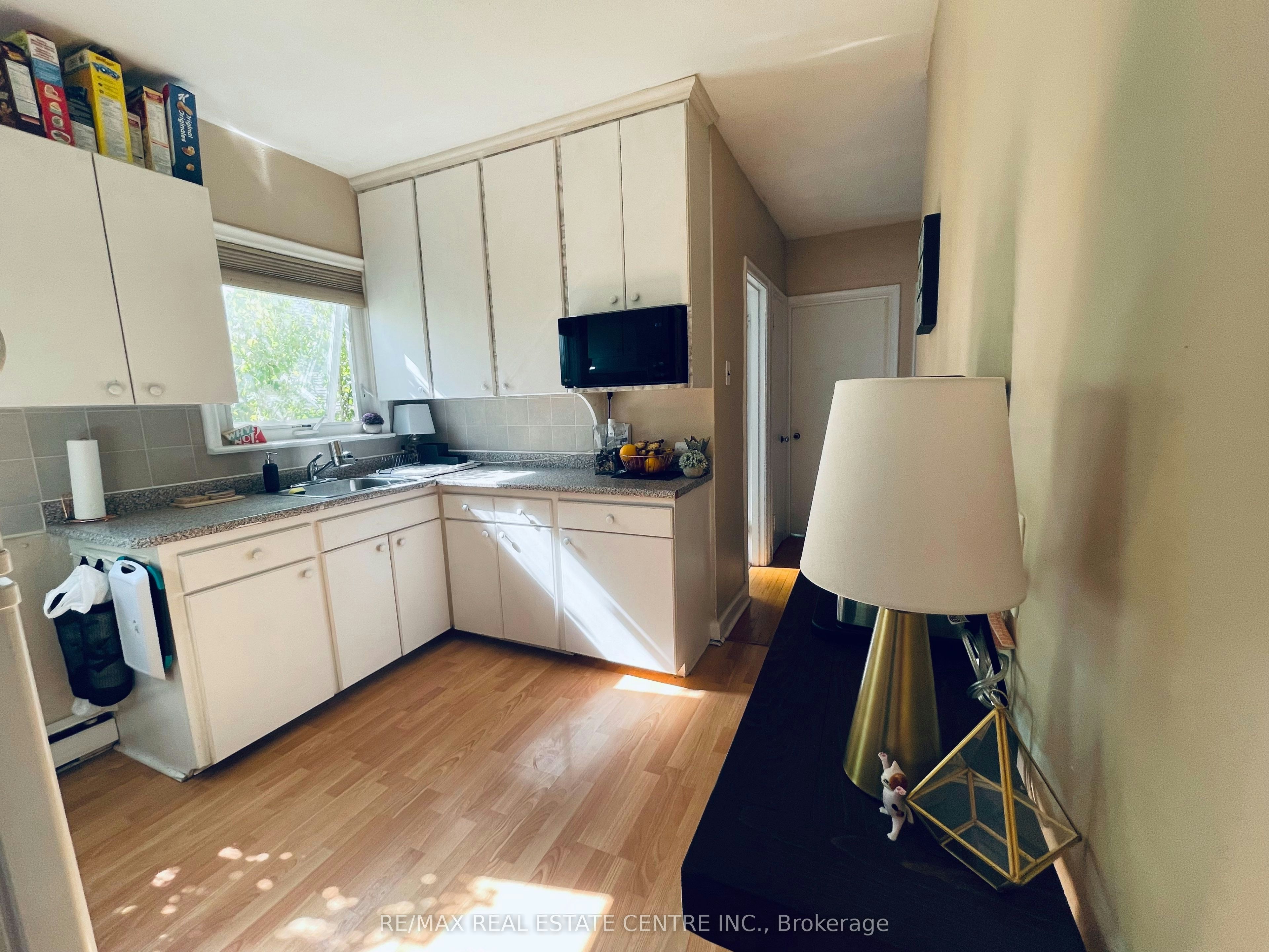 Main Floor-34 Singleton Road, Toronto, ON, M1R 1H9 - 7