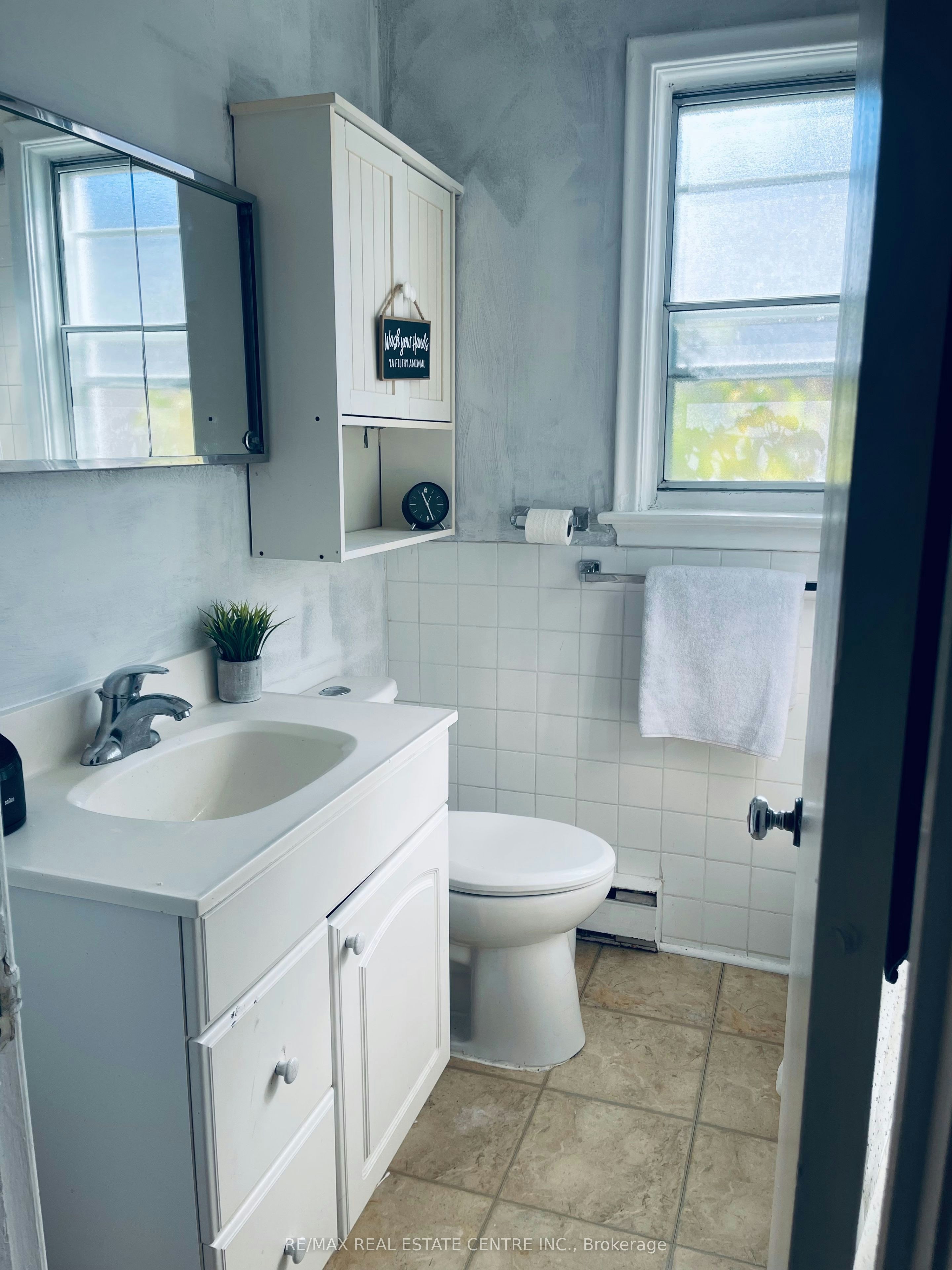 Main Floor-34 Singleton Road, Toronto, ON, M1R 1H9 - 13