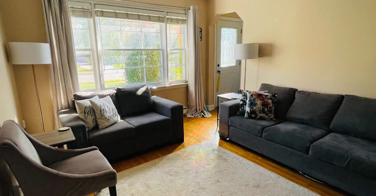 Main Floor-34 Singleton Road, Toronto, ON, M1R 1H9 - 2