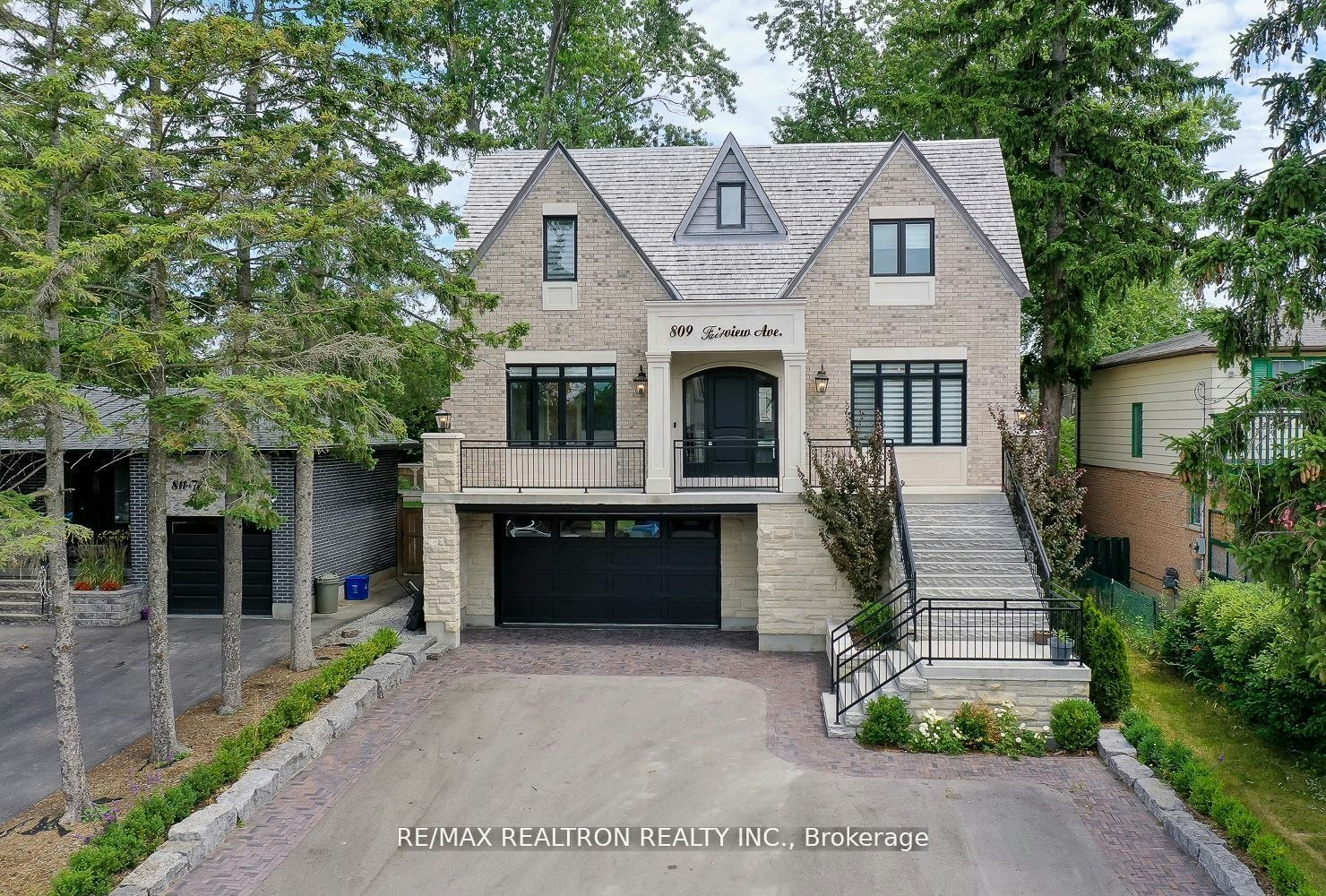 809 Fairview Avenue, Pickering, ON, L1W 1M7