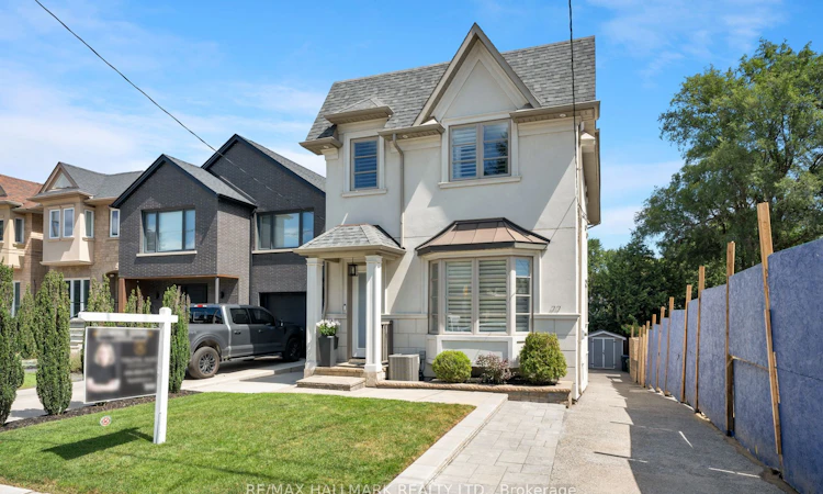 77 Leroy Avenue