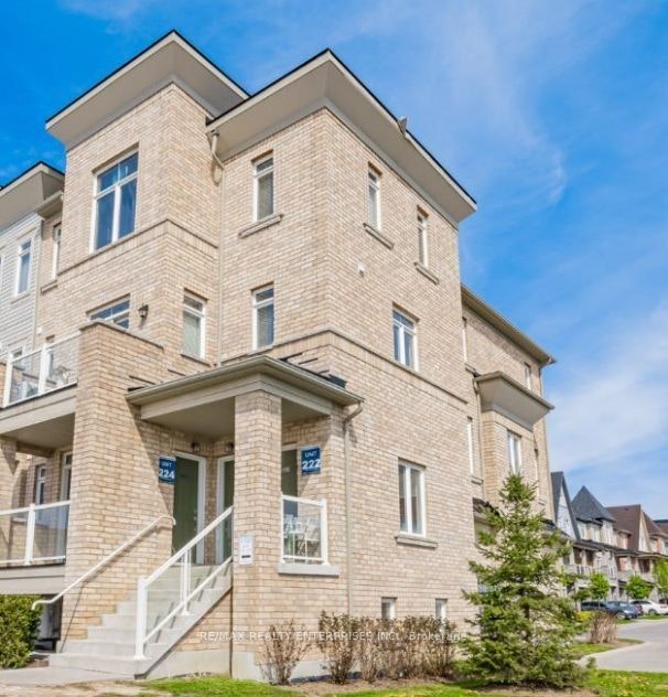 101-1725 Adirondack Chase, Pickering, ON, L1X 0E5 - 2