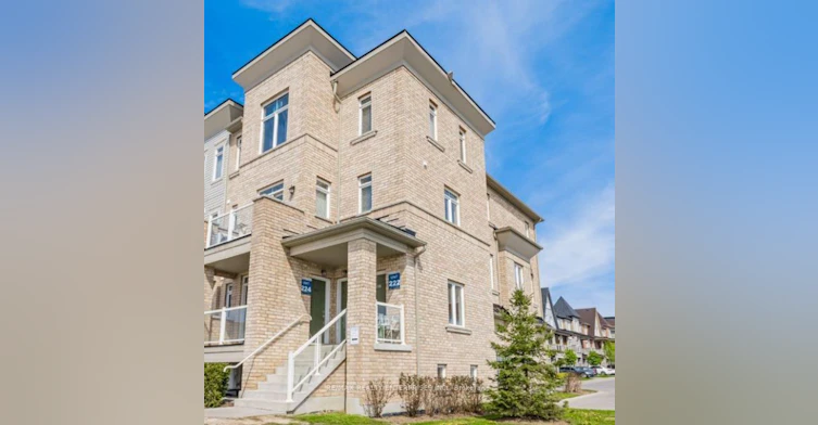 101-1725 Adirondack Chase, Pickering, ON, L1X 0E5 - 2