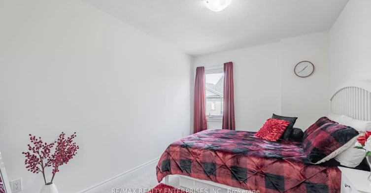 101-1725 Adirondack Chase, Pickering, ON, L1X 0E5 - 11