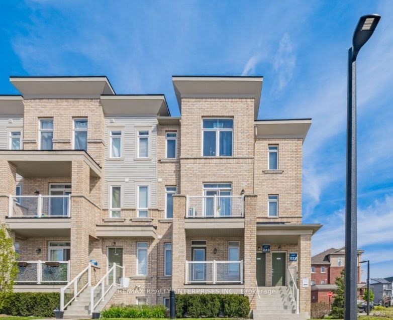101-1725 Adirondack Chase, Pickering, ON, L1X 0E5
