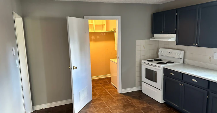 Main-613 Perry Street, Whitby, ON, L1N 4C6 - 5