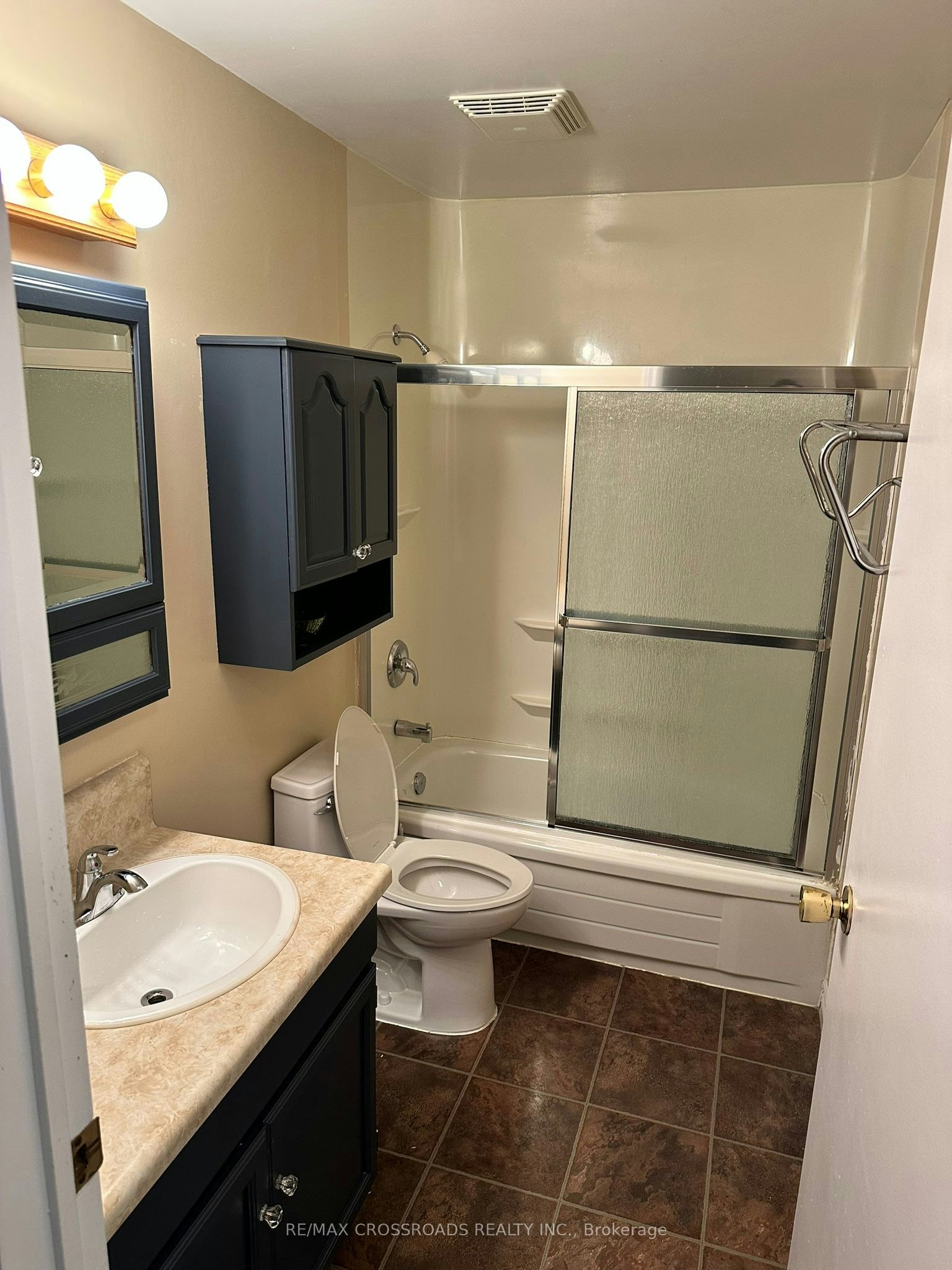 Main-613 Perry Street, Whitby, ON, L1N 4C6 - 8